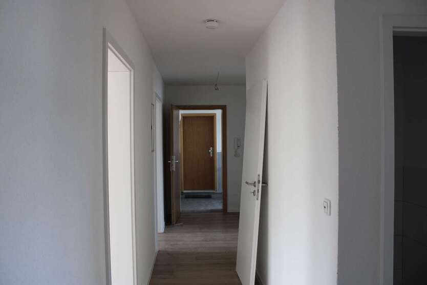 ruhige 4 Zimmer-Wohnung im Hinterhaus ***frisch renoviert*** mit Balkon 4 zimmer