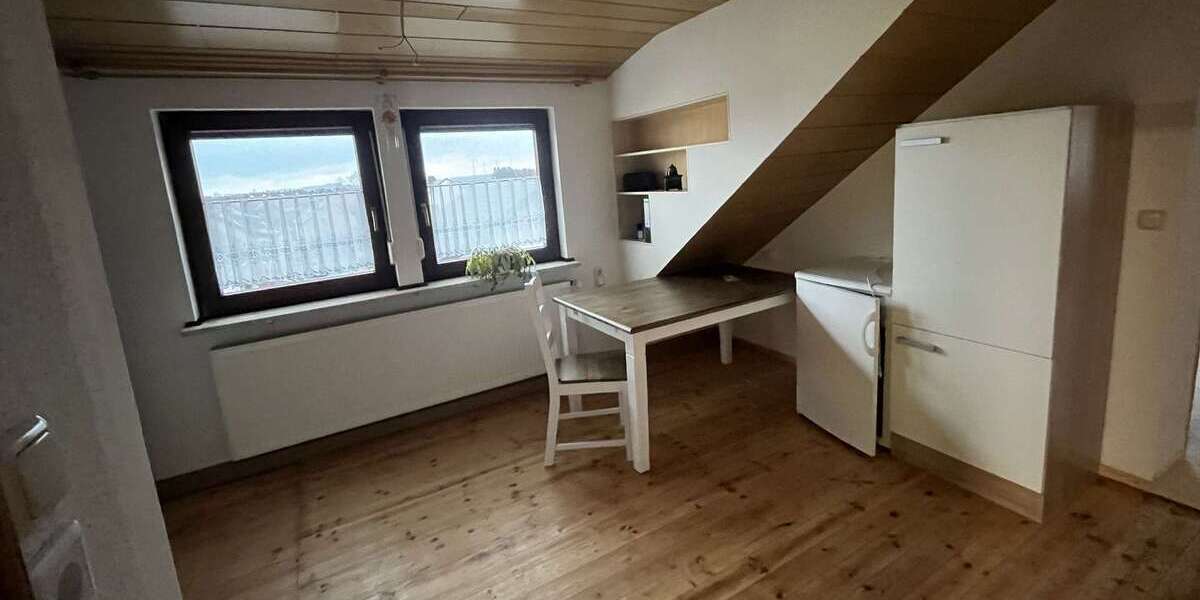 Etagenwohnung Helmbrechts - 2 Zimmer, 57 m&sup2;, 395&euro; | Angebot:27201130