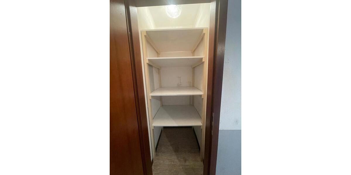 Etagenwohnung Schlüchtern - 3 Zimmer, 93 m&sup2;, 850&euro; | Angebot:25981872