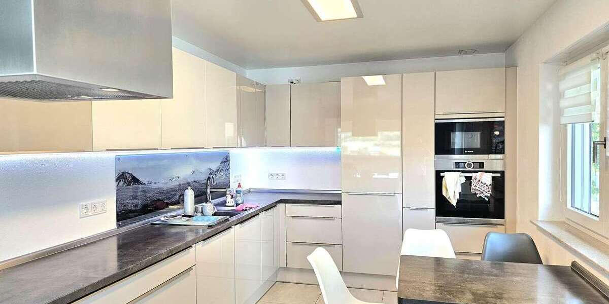 Einfamilienhaus Bad Soden-Salmünster Salmünster - 7.5 Zimmer, 310 m&sup2;, 2.750&euro; | Angebot:25429416