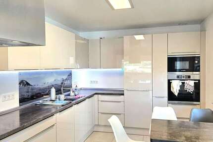 Haus Bad Soden-Salmünster Salmünster - 7.5 Zimmer, 310 m&sup2;, 2.750&euro; | Angebot:25429416