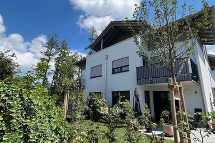 Wohnung Bad Endorf Hofham - 3 Zimmer, 83 m&sup2;, 1.470&euro; | Angebot:26633150