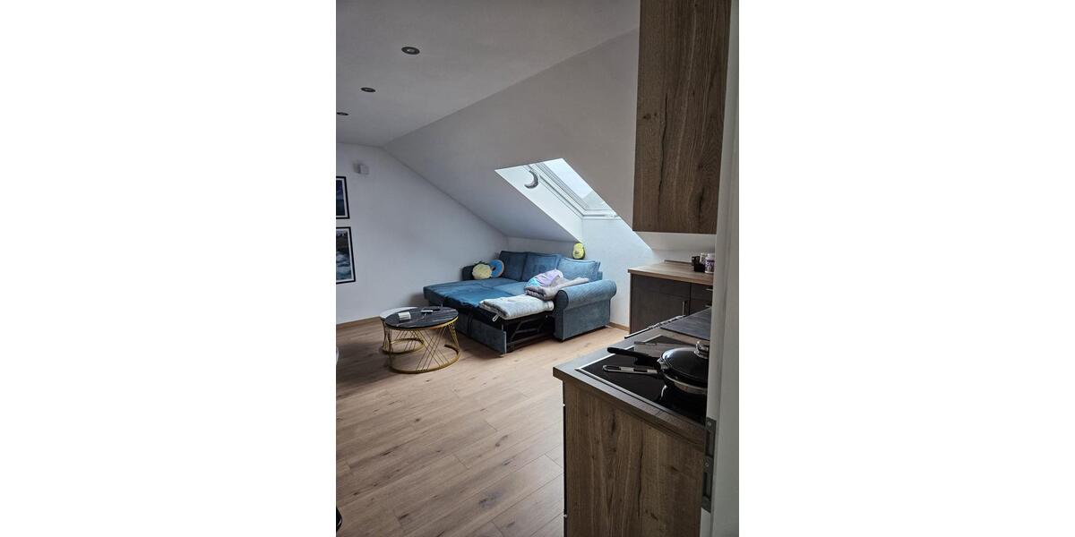 Dachgeschoßwohnung Neuburg an der Donau - 2.5 Zimmer, 64 m&sup2;, 680&euro; | Angebot:25177823