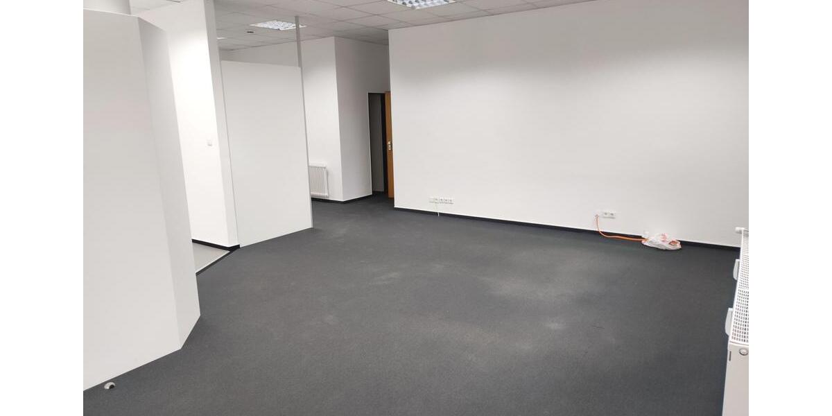 Büro-Praxisfläche im Erdgeschoss im Zentrum zimmer