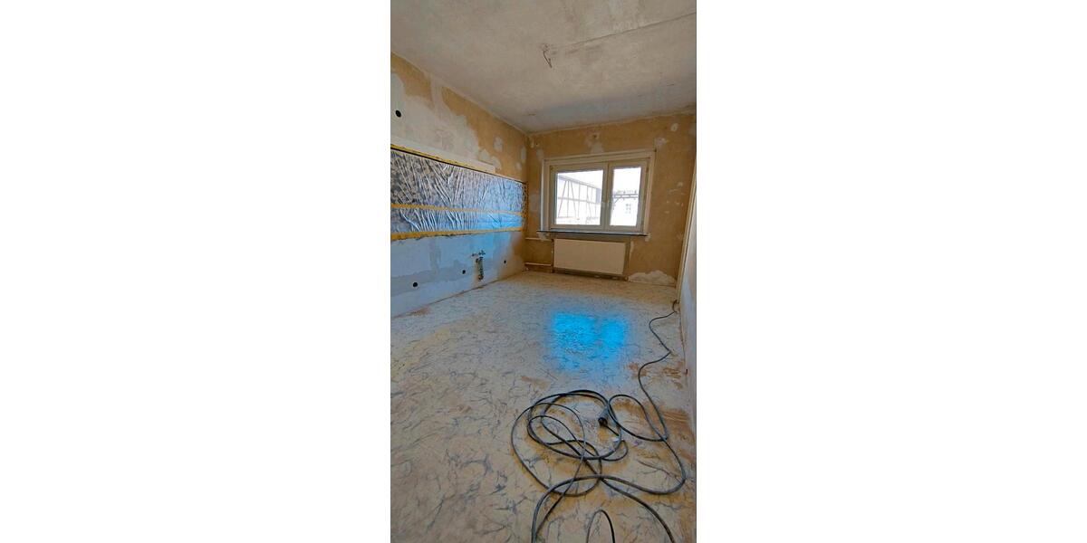 Etagenwohnung Neukirchen - 8 Zimmer, 135 m&sup2;, 1.350&euro; | Angebot:26406482