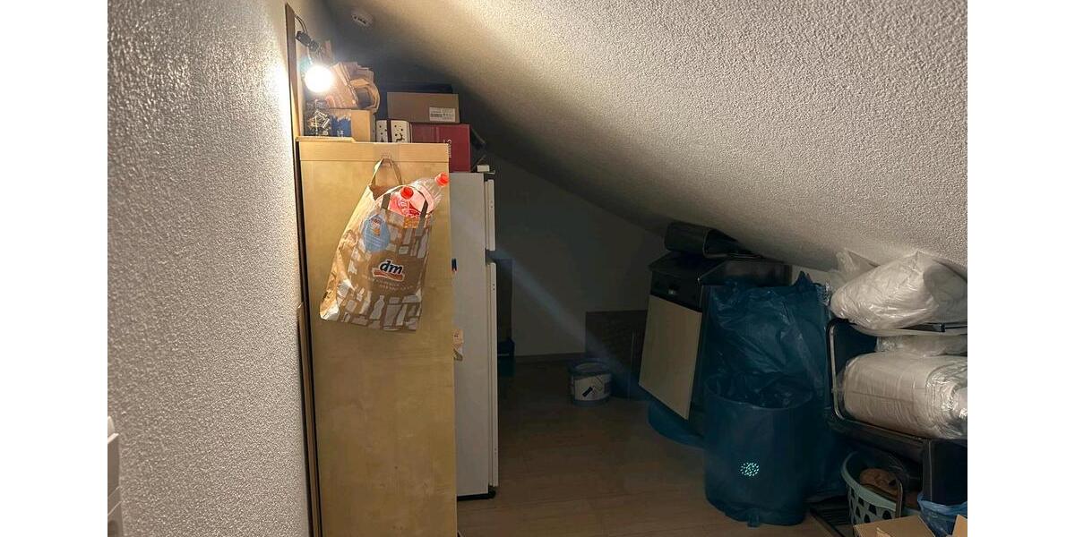 Dachgeschoßwohnung Knittlingen - 2 Zimmer, 90 m&sup2;, 1.050&euro; | Angebot:26221318