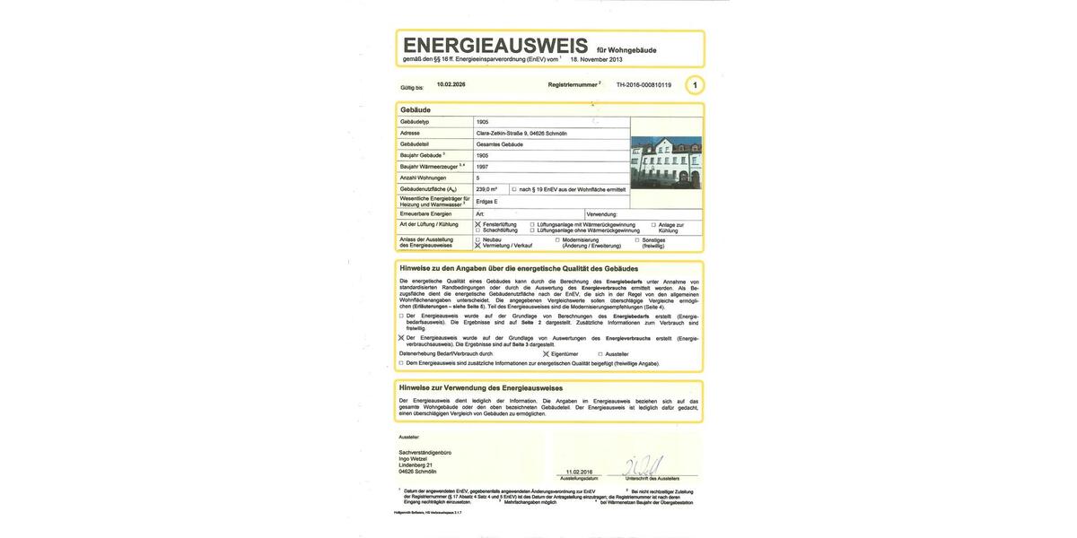 Schöne ZweiraumwohnungDachgeschoß, in Zentrumsnähe in Schmölln 2 zimmer