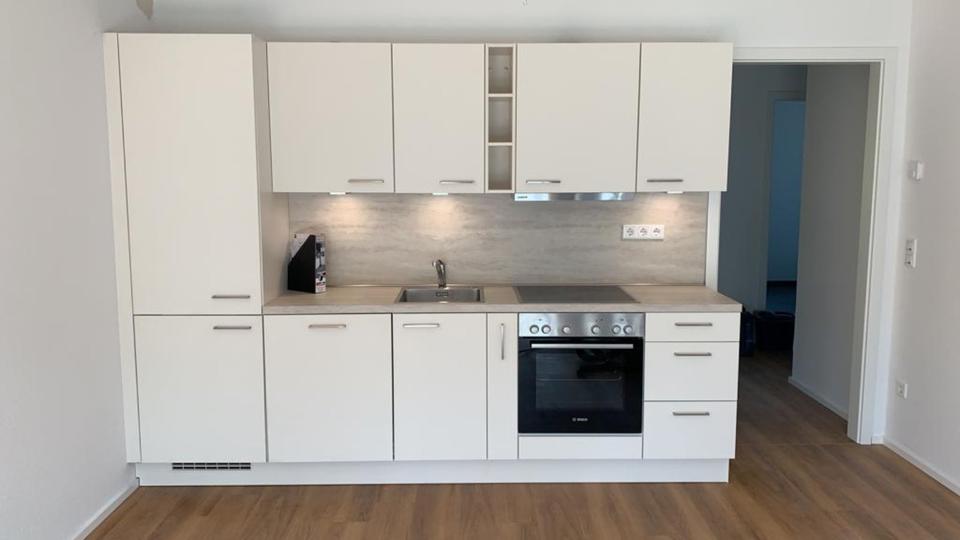 Neubau in Rathausnähe, schöne 2,5 Zimmer, Balkon, Garage !!!! 2.5 zimmer