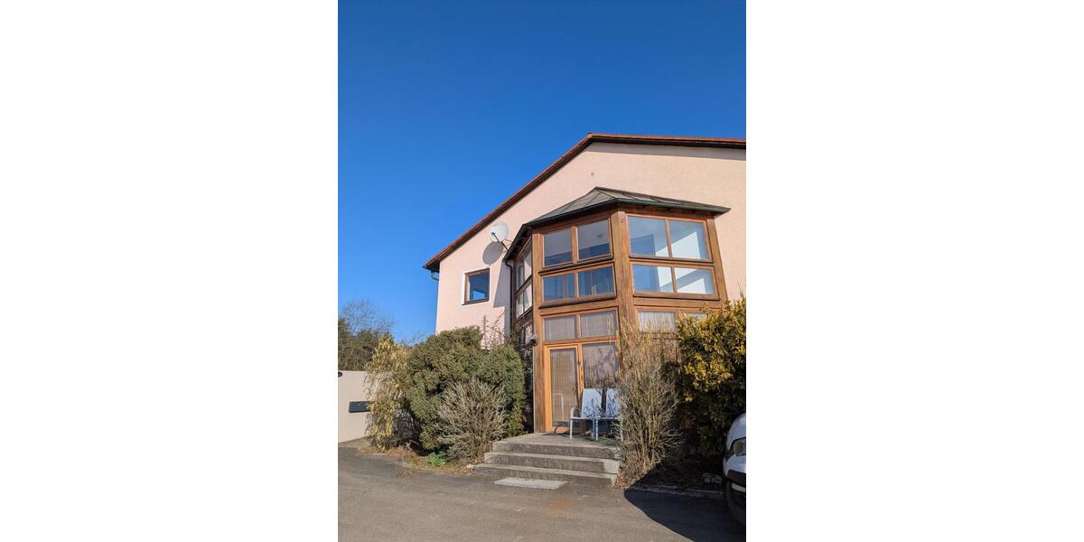 Etagenwohnung Amberg - 4 Zimmer, 140 m&sup2;, 1.140&euro; | Angebot:25435875