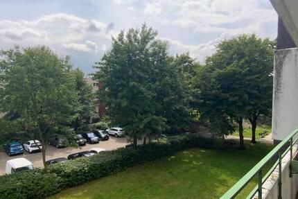 Helle, gut aufgeteilte 2 Zimmer mit Balkon und PKW-Stellplatz in ruhiger Lage Gartenstadt-Vahr