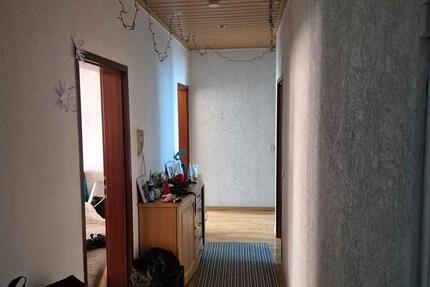 Wohnung Pößneck - 3 Zimmer, 82 m&sup2;, 651&euro; | Angebot:25636095