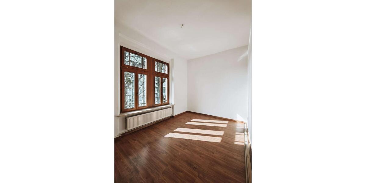 Etagenwohnung Zwickau Zwickau-Nord - 5 Zimmer, 162 m&sup2;, 1.050&euro; | Angebot:26427193