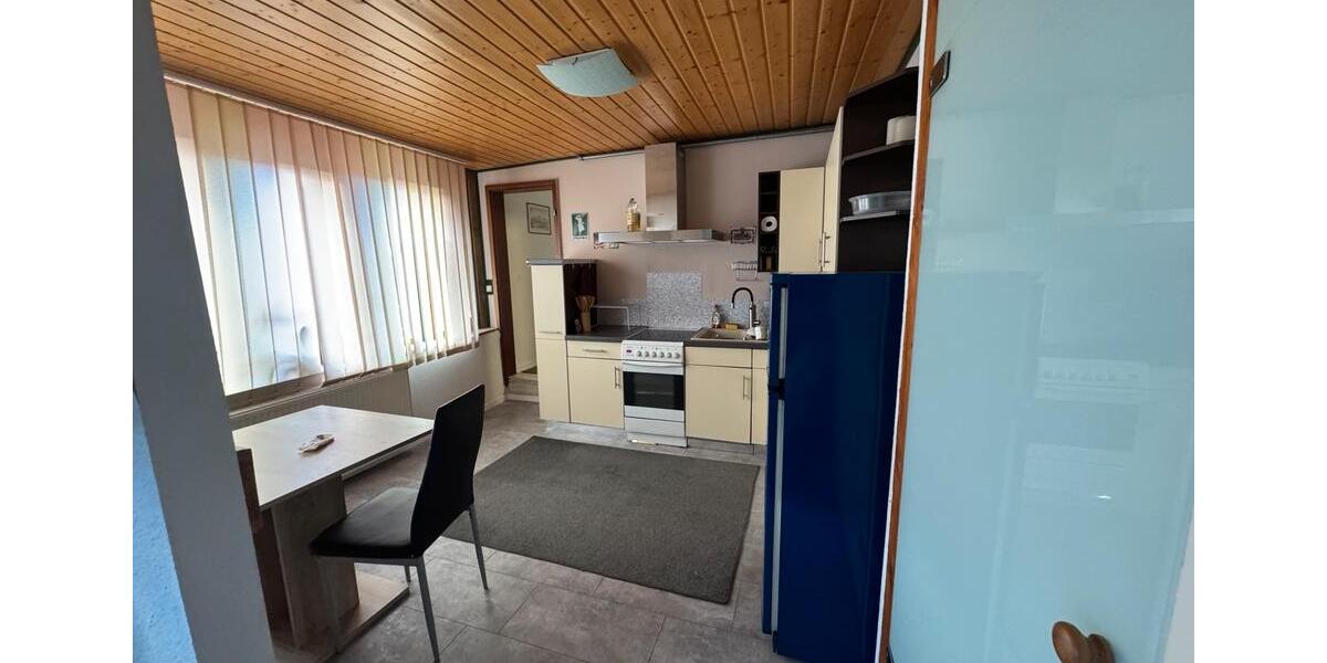 Etagenwohnung Eisenach - 5 Zimmer, 100 m&sup2;, 1.250&euro; | Angebot:24360908
