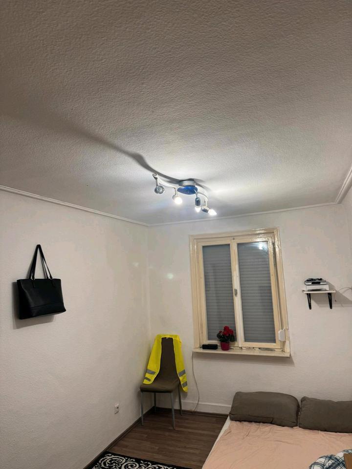 WG Zimmer NUR FÜR FRAU