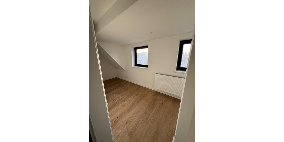 Einfamilienhaus Bullay - 5 Zimmer, 113 m&sup2;, 1.150&euro; | Angebot:26208410