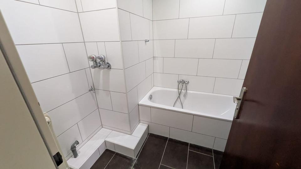 Etagenwohnung Bremerhaven Lehe - 3 Zimmer, 82 m&sup2;, 492&euro; | Angebot:24867688