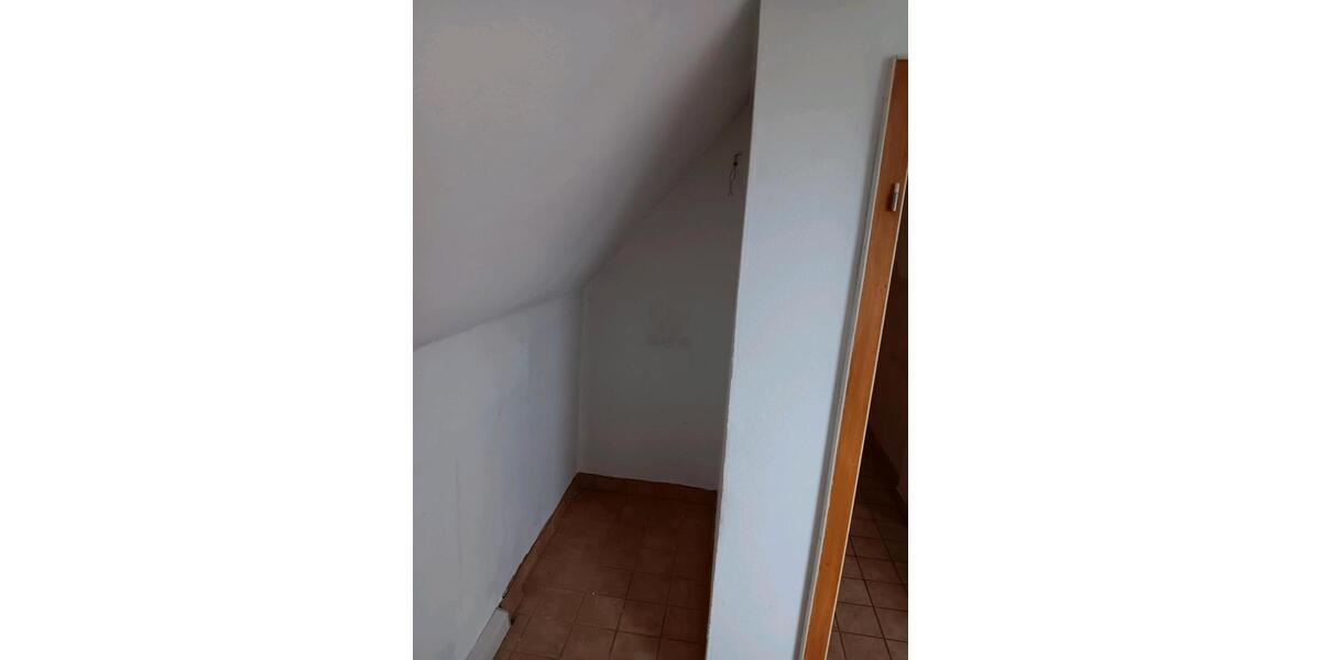 Dachgeschoßwohnung Bochum Günnigfeld - 2 Zimmer, 56 m&sup2;, 700&euro; | Angebot:25050186