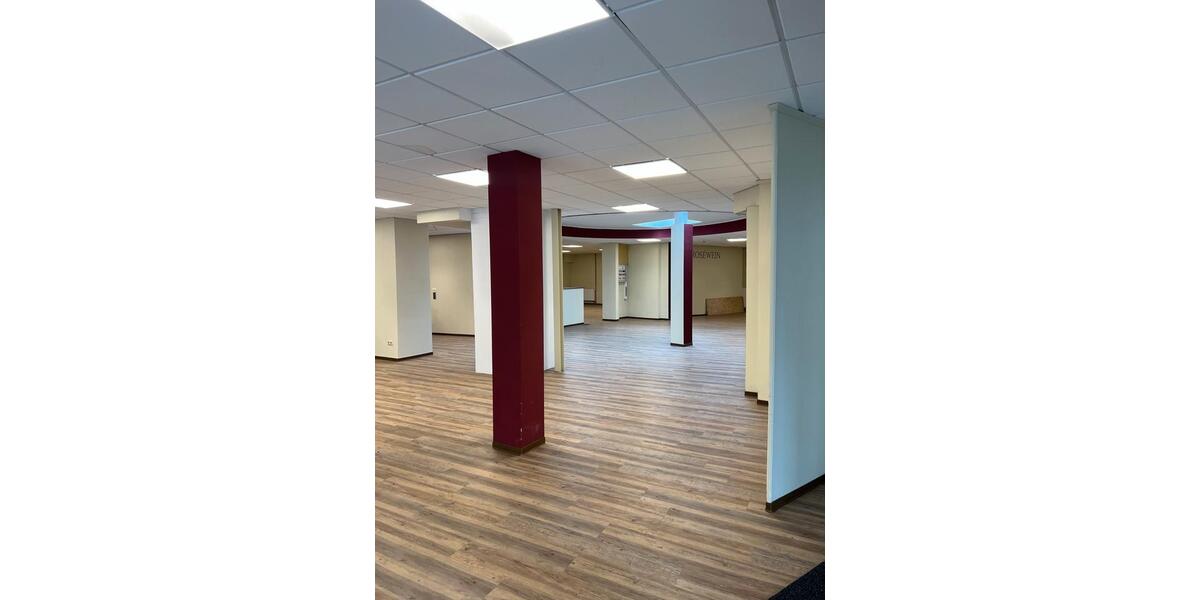 Gewerbeobjekt Esens - 1.750&euro; | Angebot:26226305