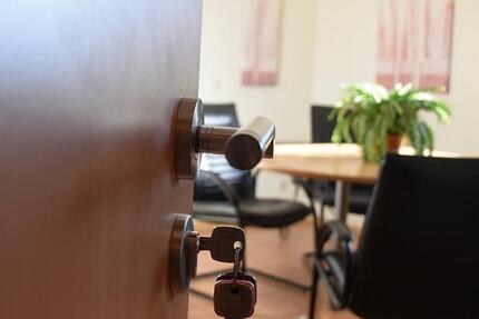 Moderne Büro Räume in Wardenburg Zentrum Preis inkl. Nebenkosten zimmer