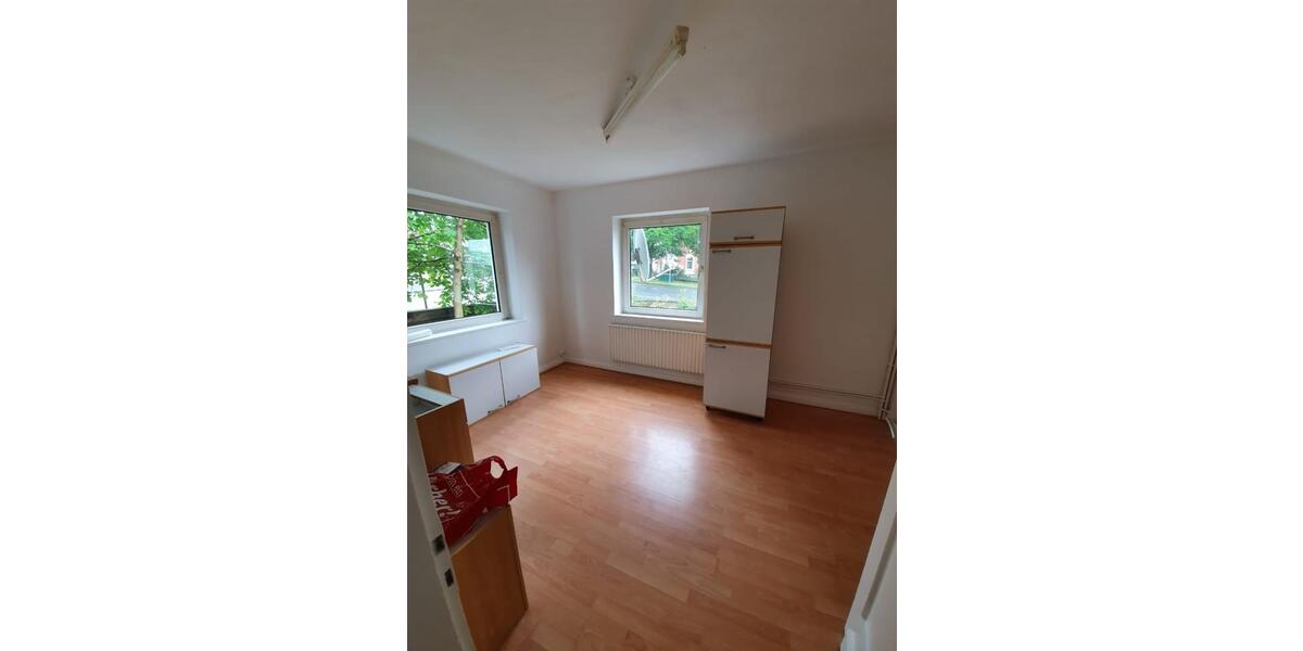 Erdgeschoßwohnung Bad Pyrmont - 2 Zimmer, 70 m&sup2;, 500&euro; | Angebot:24768378