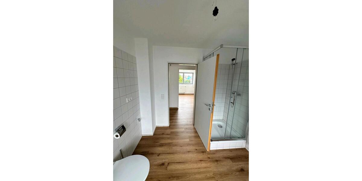 Dachgeschoßwohnung Trossingen - 2 Zimmer, 45 m&sup2;, 550&euro; | Angebot:26112358