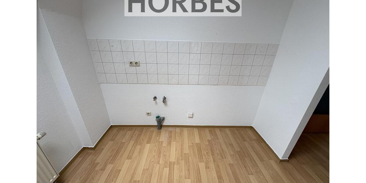 Dachgeschoßwohnung Glauchau - 1 Zimmer, 35 m&sup2;, 260&euro; | Angebot:25988420