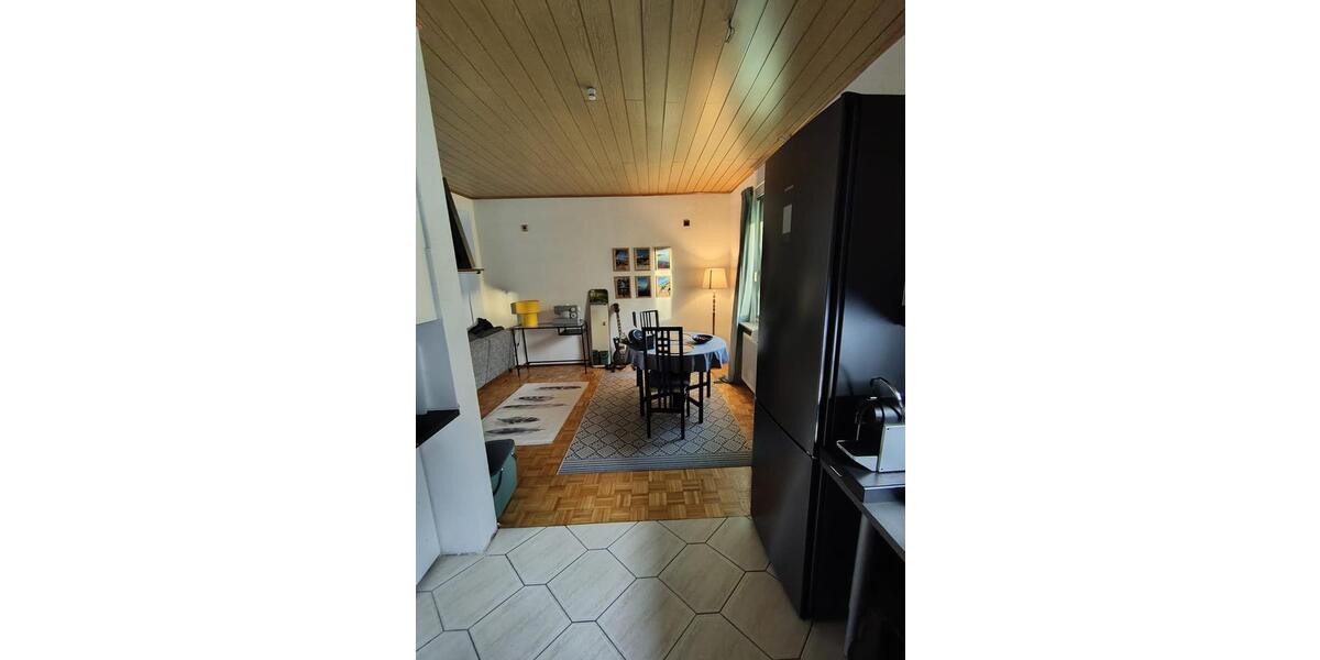 Doppelhaushälfte Wi.-Igstadt (Dachterrasse, Kachelofen, Wallbox) 4 zimmer