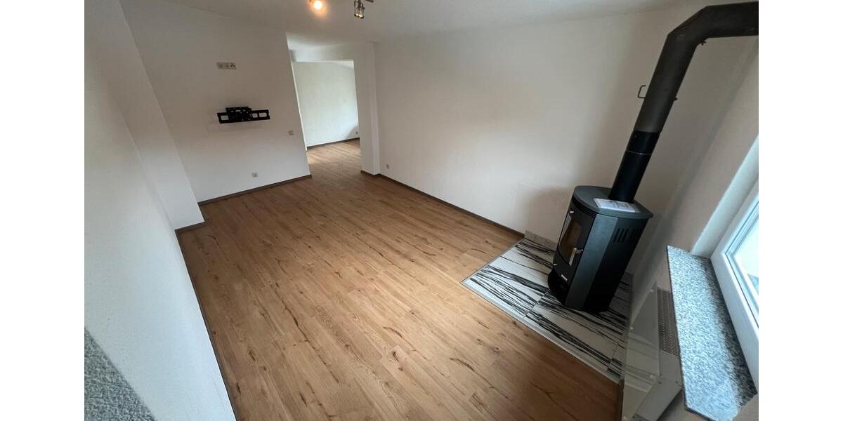 Einfamilienhaus Hohenroda - 3 Zimmer, 81 m&sup2;, 800&euro; | Angebot:26276271