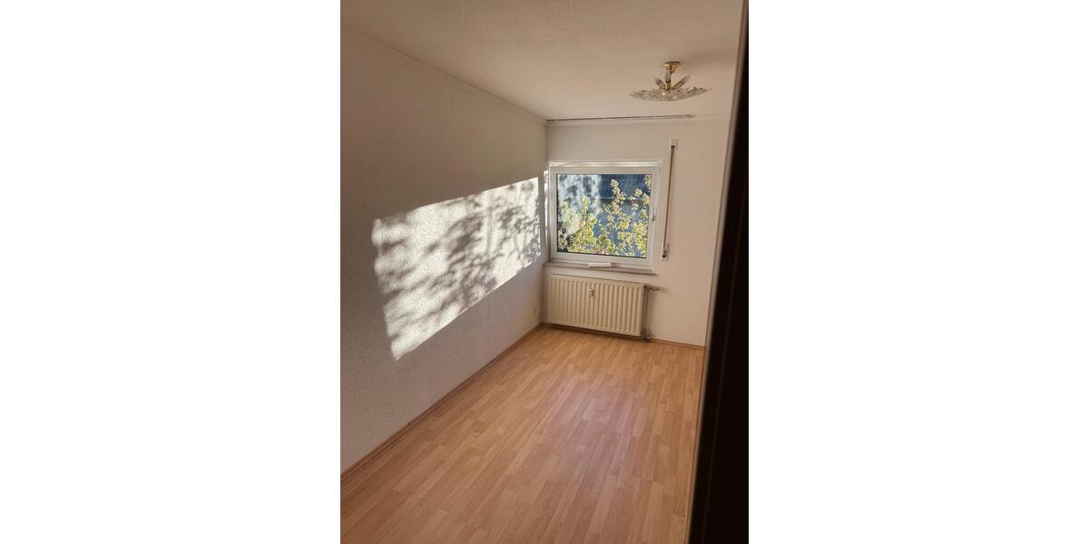 Etagenwohnung Hungen - 3 Zimmer, 120 m&sup2;, 1.100&euro; | Angebot:26448984