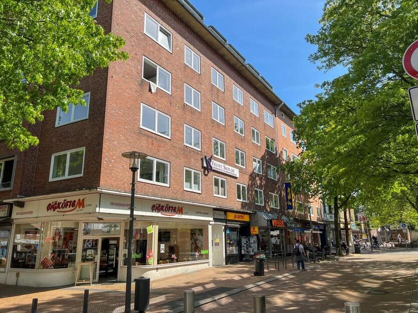 Gut geschnittene Bürofläche in zentraler Lage von Harburg am Wochenmarkt S-Bahn Rathaus