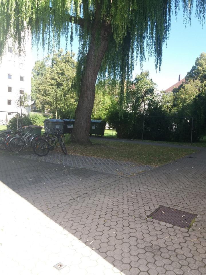 Schöne 2 Zimmer Erdgeschoßwohnung mit Einbauküche