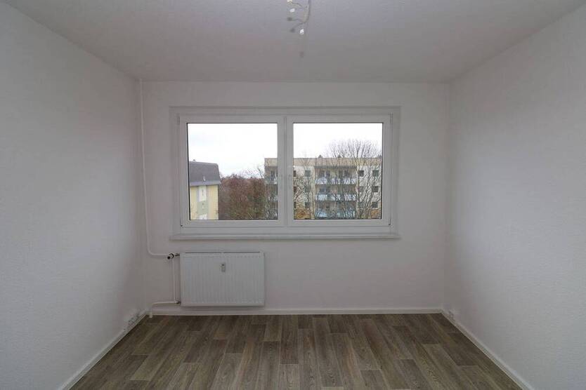 Schaumparty im modernen Wannenbad...helle 3-RW mit Wanne u. Balkon!!!