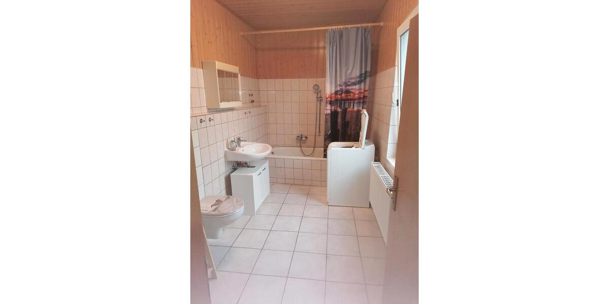 Wohnen auf Zeit Auma-Weidatal Weidatal - 4 Zimmer, 70 m&sup2;, 25&euro; | Angebot:23691981