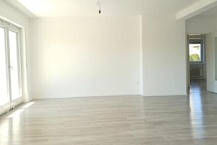 Wohnung Lemgo - 4 Zimmer, 116 m&sup2;, 1.200&euro; | Angebot:26343005