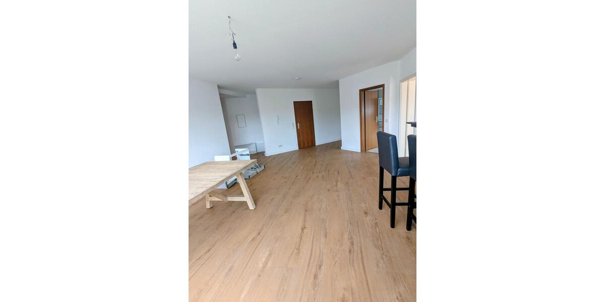 Etagenwohnung Pulsnitz - 4 Zimmer, 93 m&sup2;, 850&euro; | Angebot:26578496