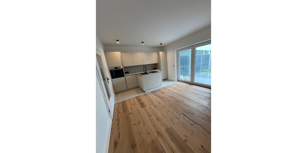 Erdgeschoßwohnung Oldenburg Bloherfelde - 3 Zimmer, 120 m&sup2;, 1.750&euro; | Angebot:26463807