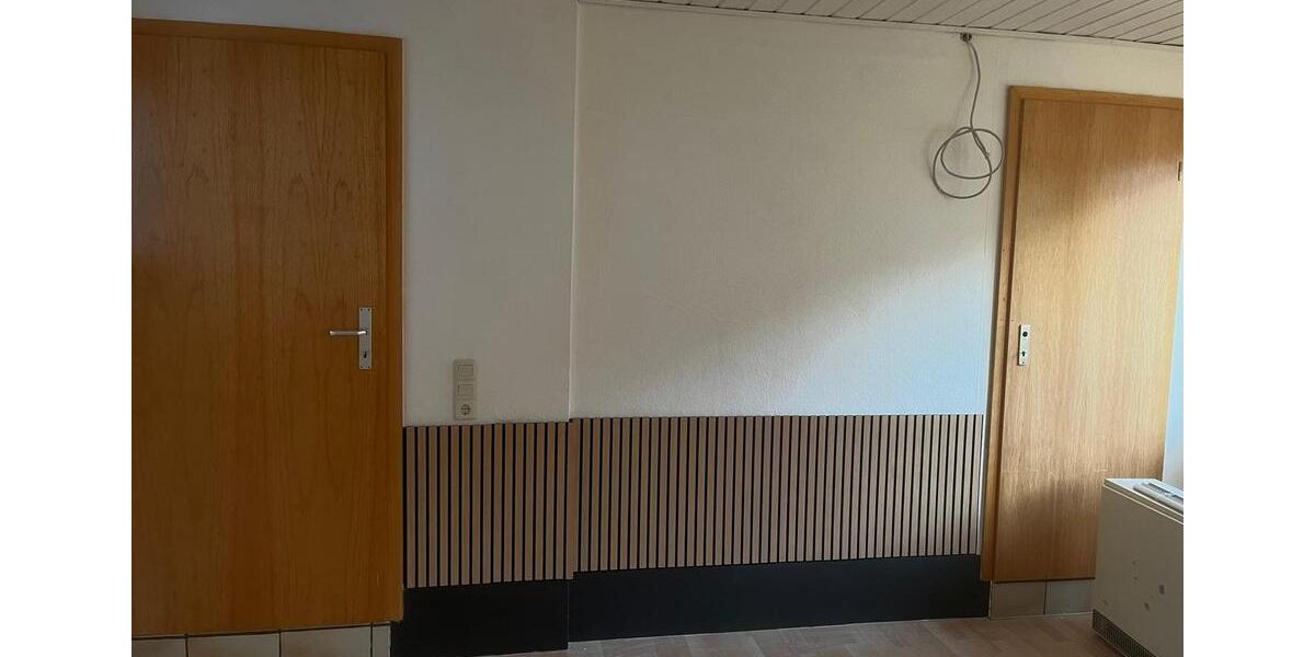 Wohnen auf Zeit Altenbeken - 9 Zimmer, 280 m&sup2;, 150&euro; | Angebot:25408573