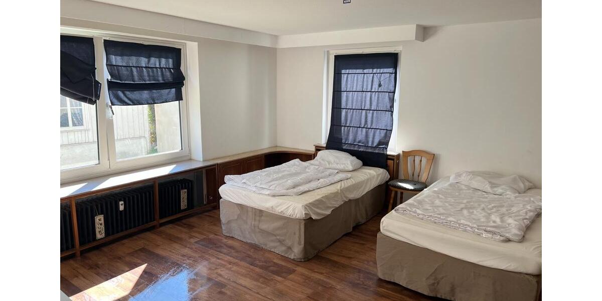 Wohnen auf Zeit Springe - 9 Zimmer, 250 m&sup2;, 15&euro; | Angebot:21582444