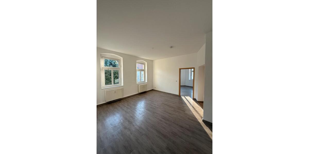 Etagenwohnung Döbeln - 4 Zimmer, 84 m&sup2;, 546&euro; | Angebot:25418321