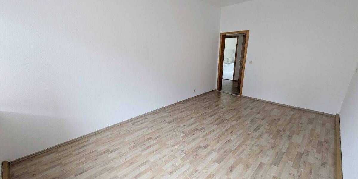 Etagenwohnung Waldenburg - 2 Zimmer, 75 m&sup2;, 300&euro; | Angebot:26758898