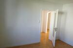 Helle 3-Zimmer-Wohnung mit Garten, großem Keller und Garage