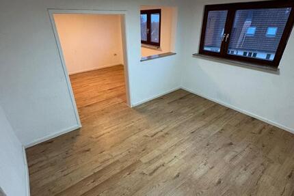 Vermiete Wohnung in Unterkochen mit Balkon und Gartenanteil 5 zimmer