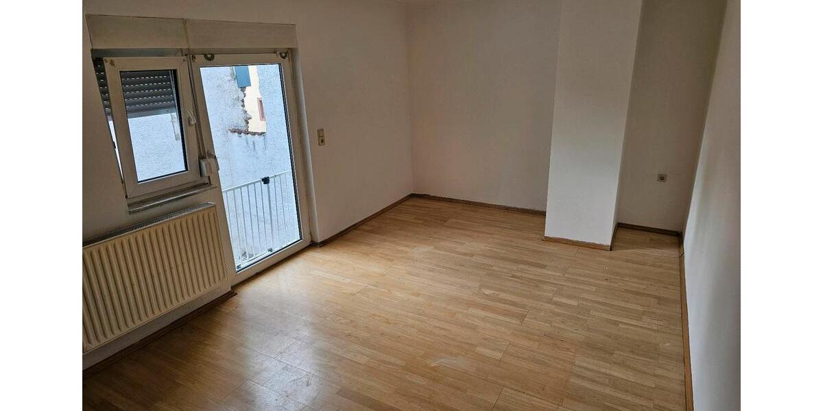 Etagenwohnung Worms - 3 Zimmer, 80 m&sup2;, 790&euro; | Angebot:25017505