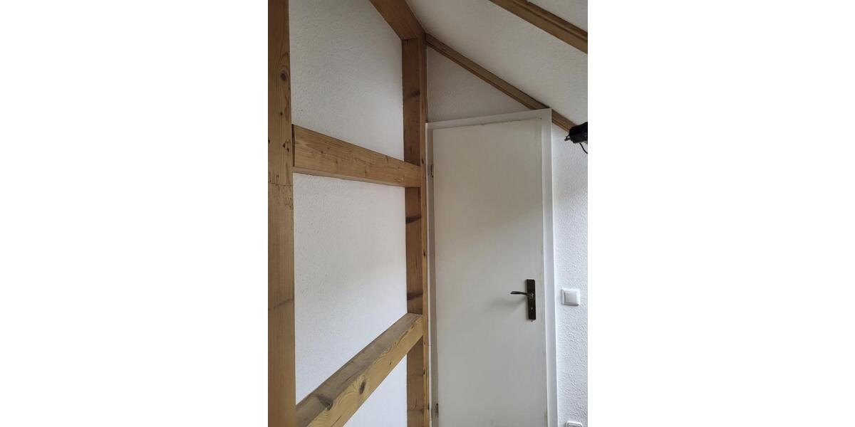 Etagenwohnung Eisenberg - 3 Zimmer, 46 m&sup2;, 350&euro; | Angebot:26531964