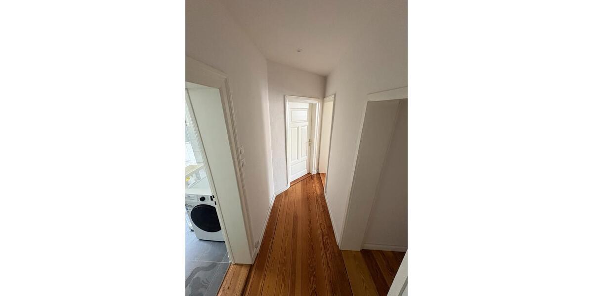 3er-WG | großes, helles Zimmer | Altbau | Holzdielen | ab Dez. 1 zimmer