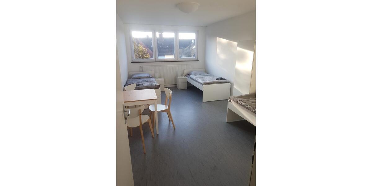 Wohnen auf Zeit Enger - 8 Zimmer, 240 m&sup2;, 20&euro; | Angebot:21097777