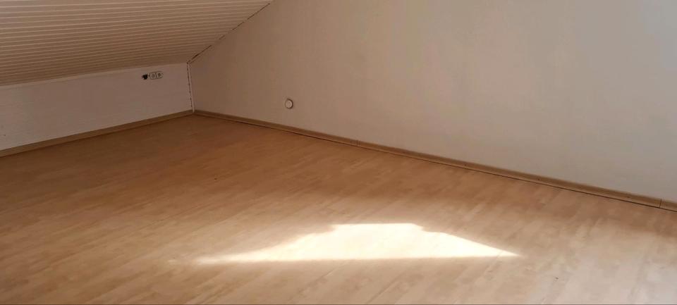 Dachgeschoßwohnung Dorfen - 2 Zimmer, 70 m&sup2;, 1.200&euro; | Angebot:26032308