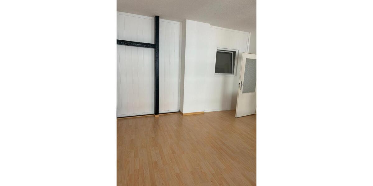 Etagenwohnung Großenhain - 4 Zimmer, 110 m&sup2;, 850&euro; | Angebot:25978786
