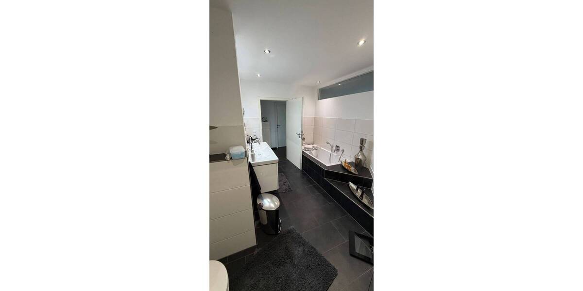 Etagenwohnung Bad Wildungen Bad Wildungen (Kernstadt) - 5 Zimmer, 150 m&sup2;, 1.320&euro; | Angebot:26498978