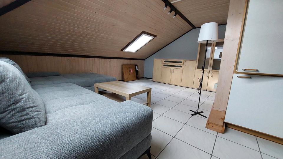 Dachgeschoßwohnung Königswinter - 1 Zimmer, 50 m&sup2;, 620&euro; | Angebot:25960276